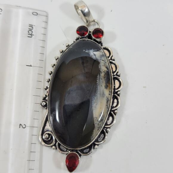 Handmade Silver Pendant with Dendritic Agate and Red Garnets in Bezel Setting - Picture 2 of 10